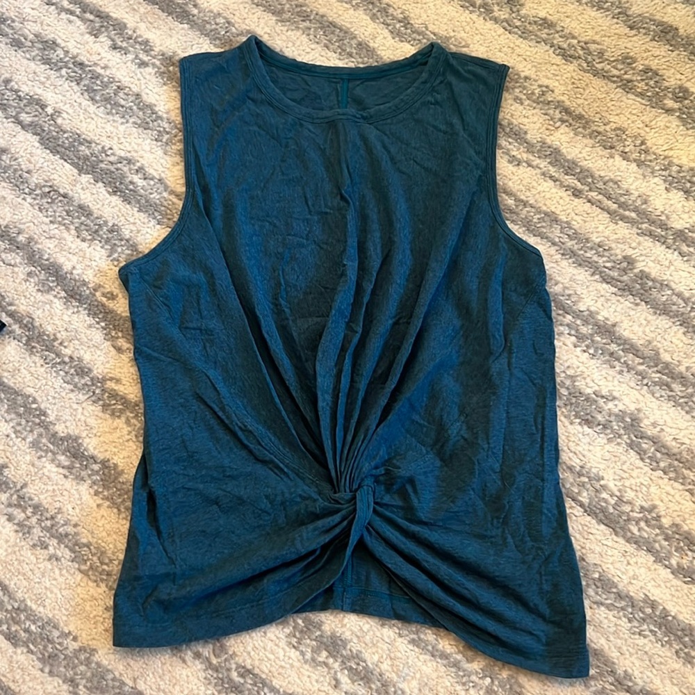 EUC Lululemon Tank Top, Size 6